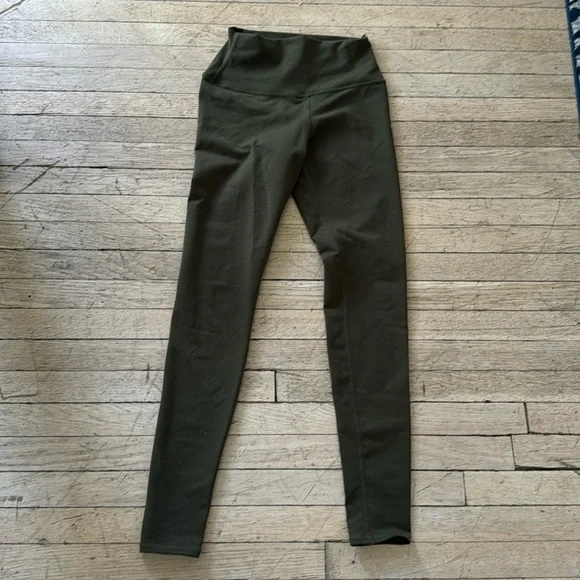ALO Yoga Olive Green Leggings - Picture 1 of 6